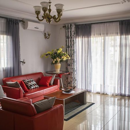 Toundalia Residence Yaounde Bagian luar foto