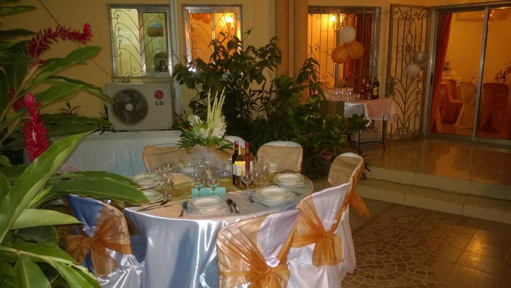 Toundalia Residence Yaounde Bagian luar foto