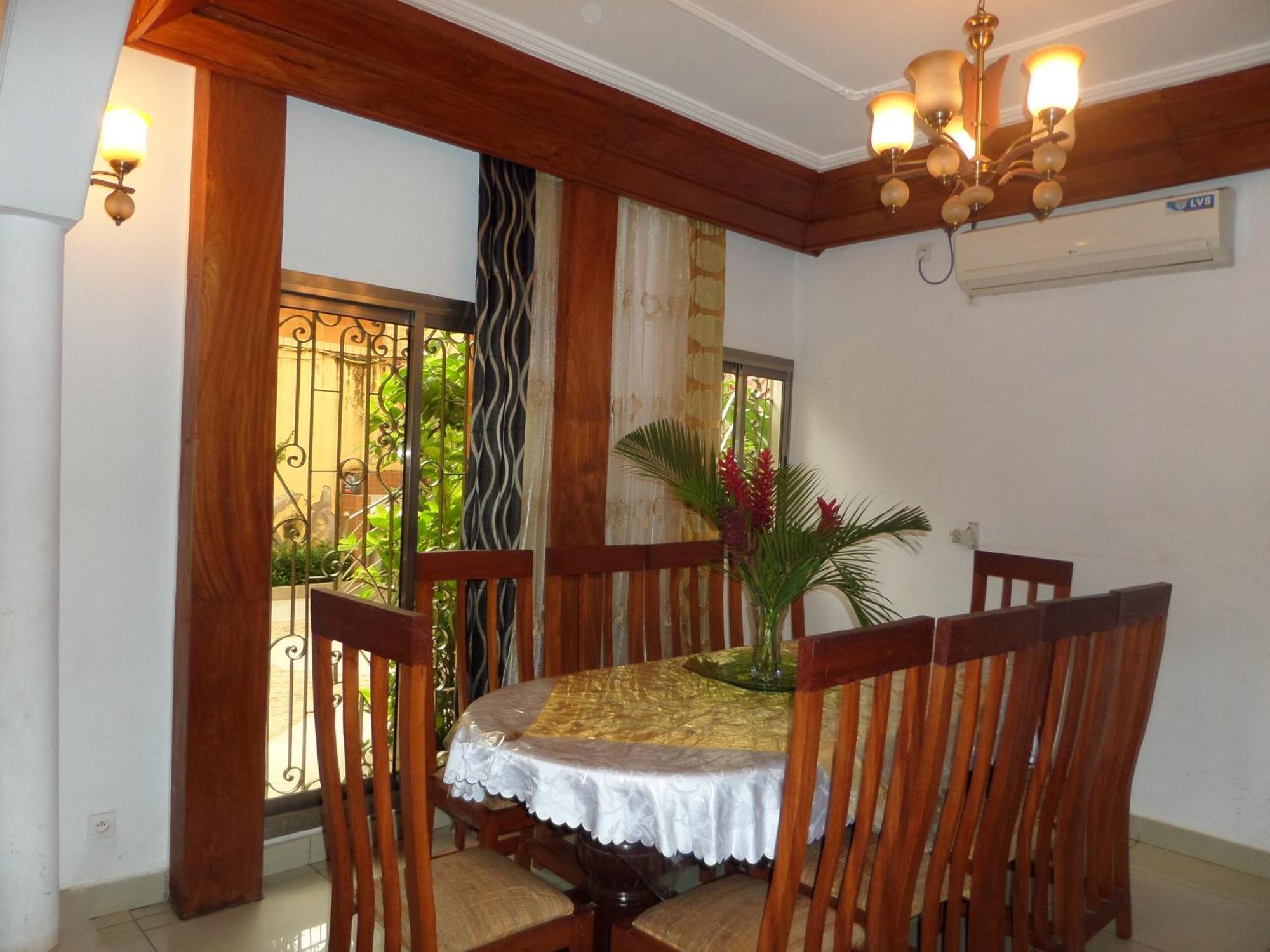 Toundalia Residence Yaounde Bagian luar foto