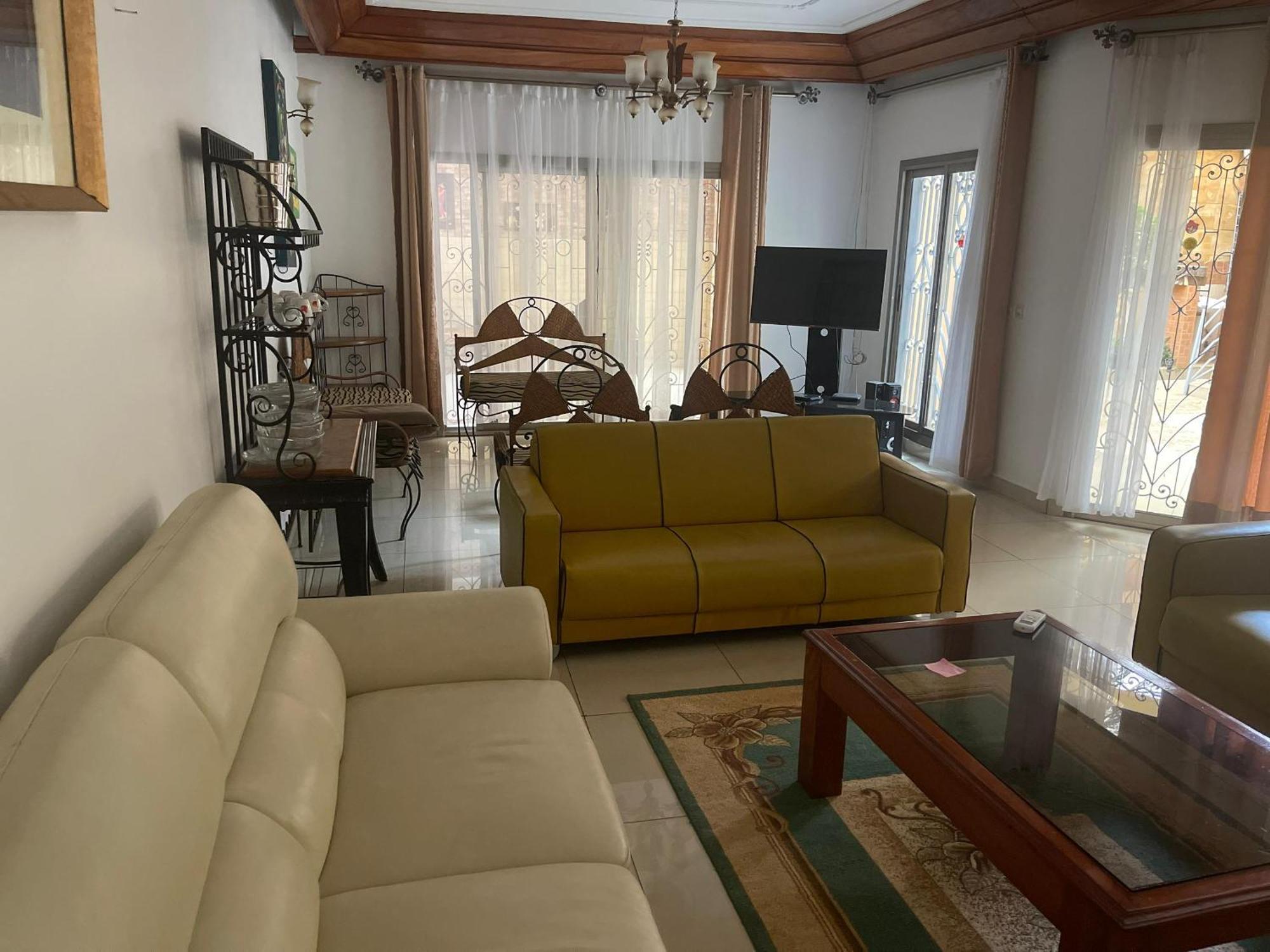 Toundalia Residence Yaounde Bagian luar foto