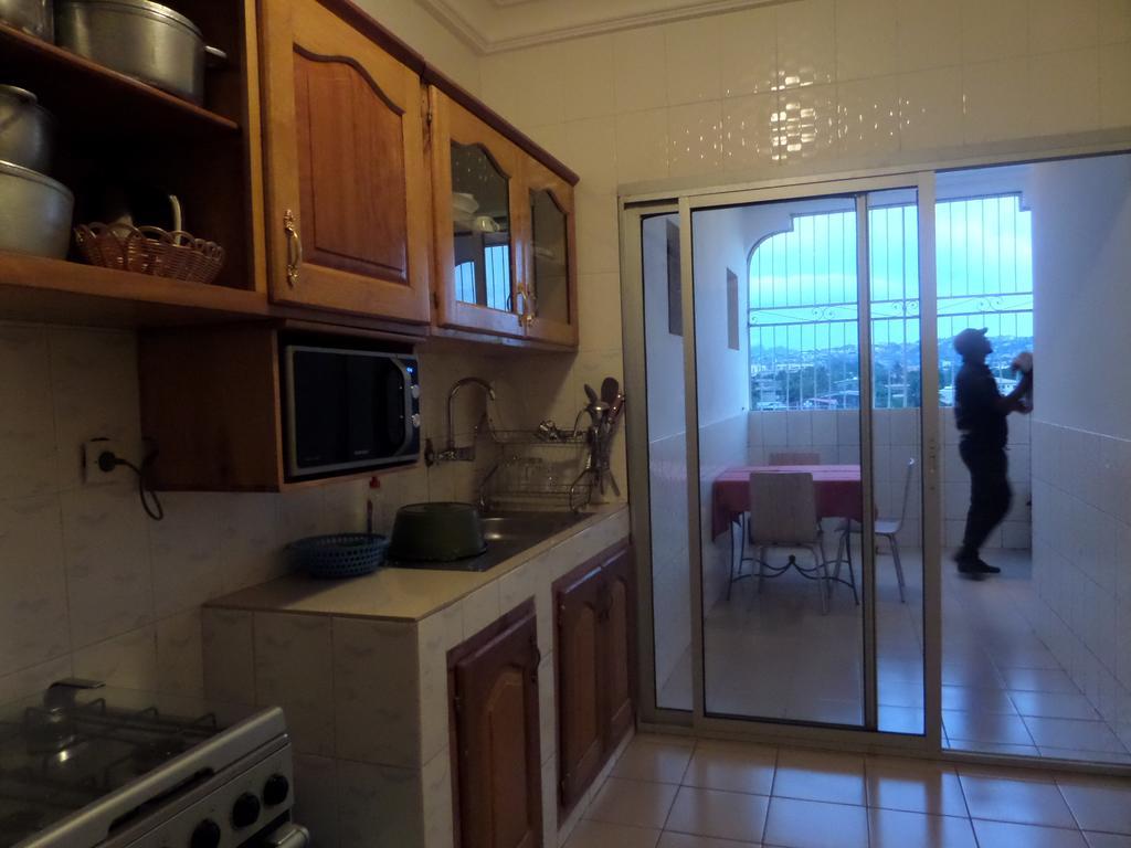 Toundalia Residence Yaounde Ruang foto