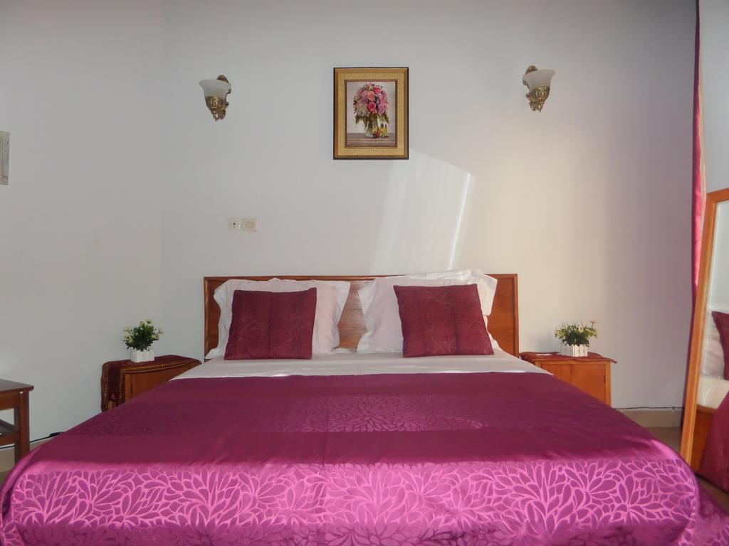 Toundalia Residence Yaounde Bagian luar foto