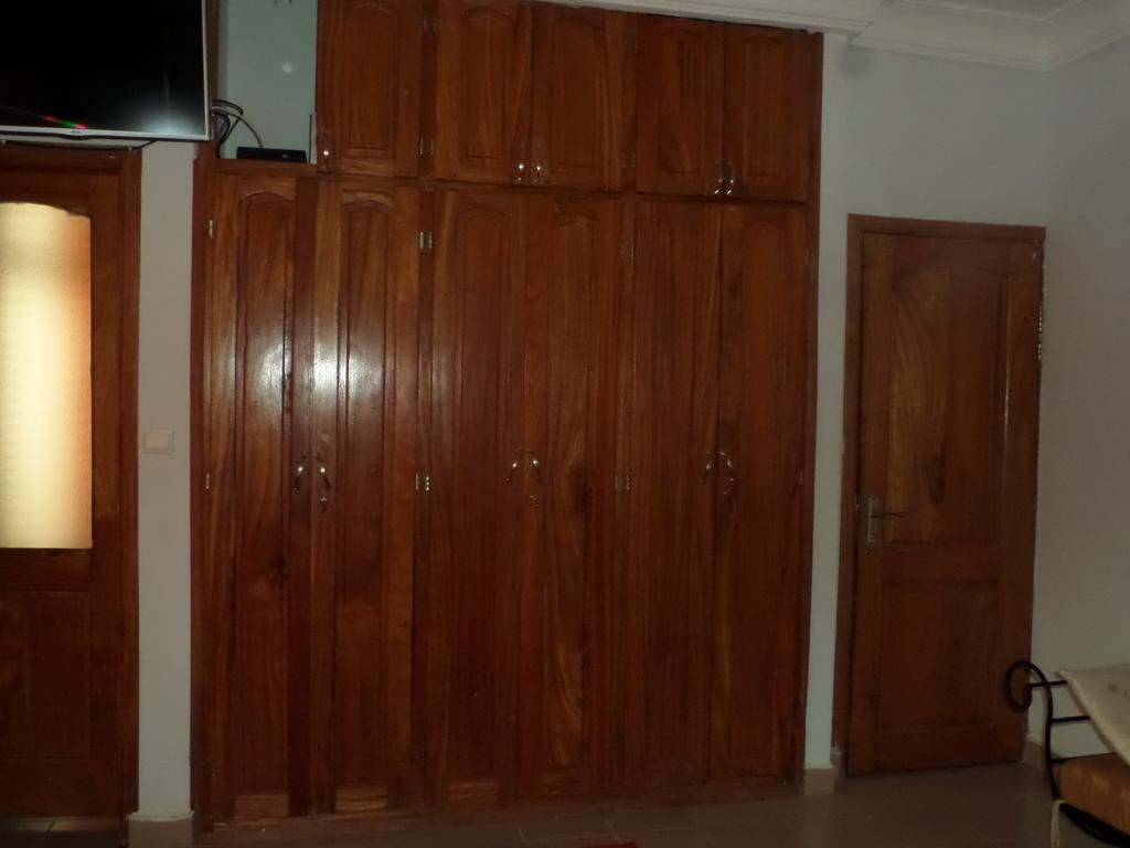 Toundalia Residence Yaounde Bagian luar foto
