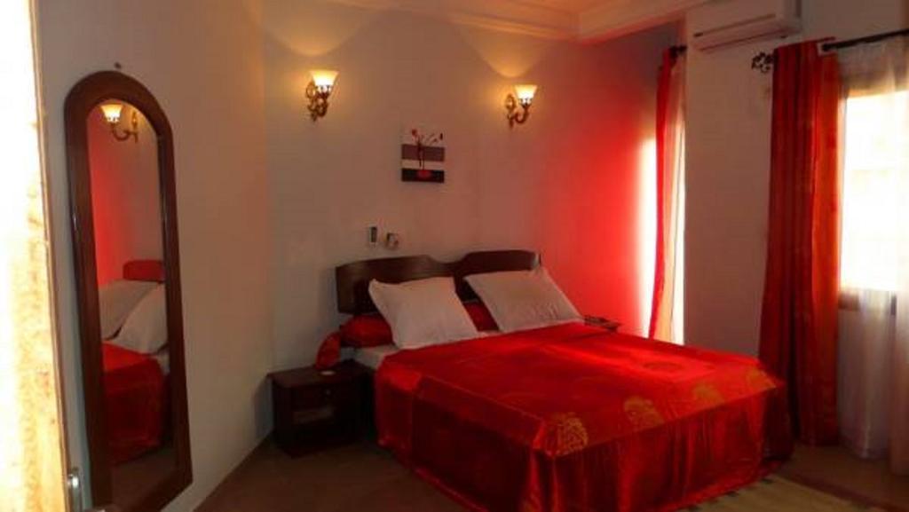 Toundalia Residence Yaounde Bagian luar foto