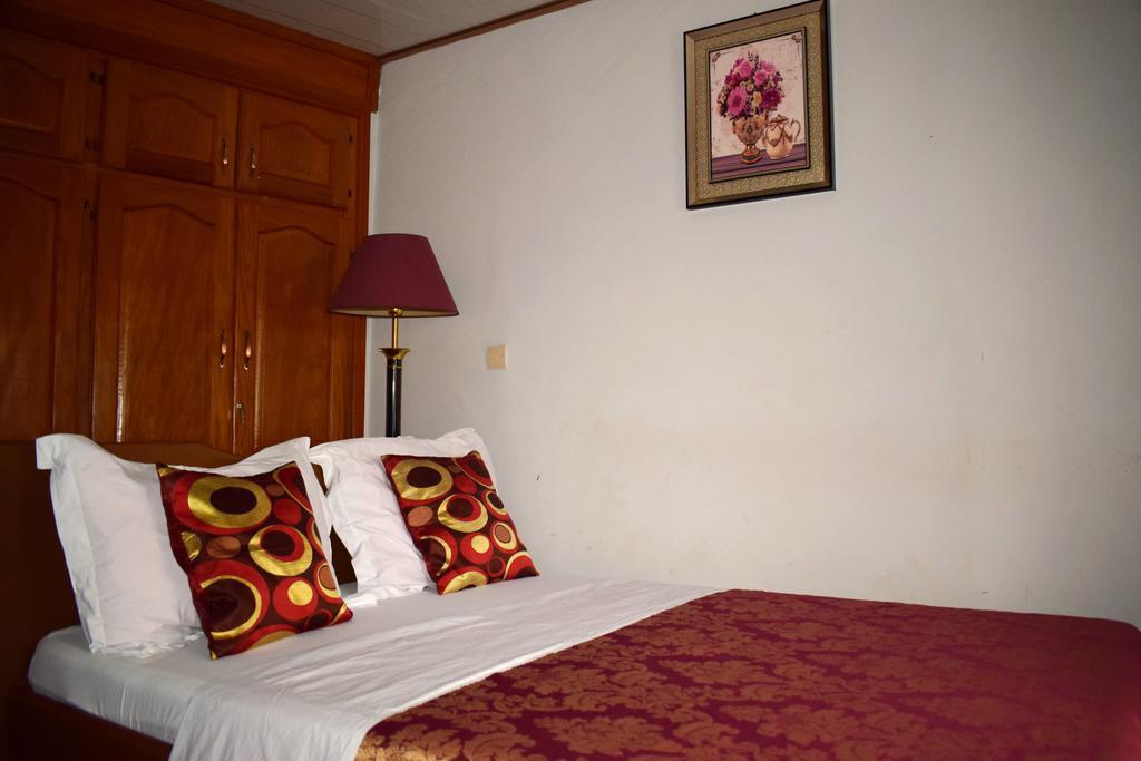 Toundalia Residence Yaounde Ruang foto