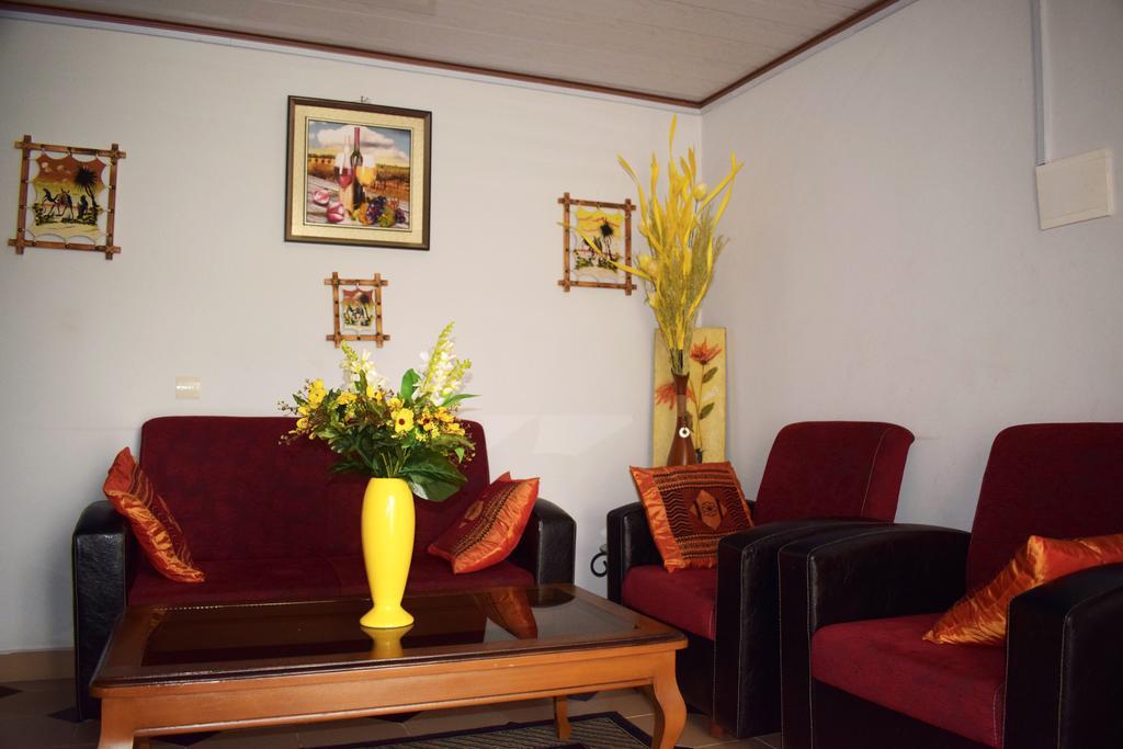 Toundalia Residence Yaounde Ruang foto