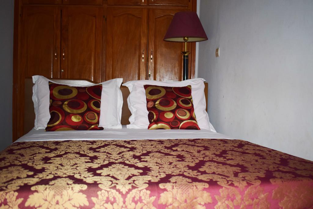 Toundalia Residence Yaounde Ruang foto