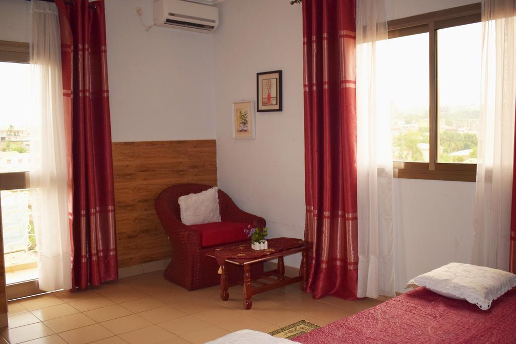 Toundalia Residence Yaounde Ruang foto