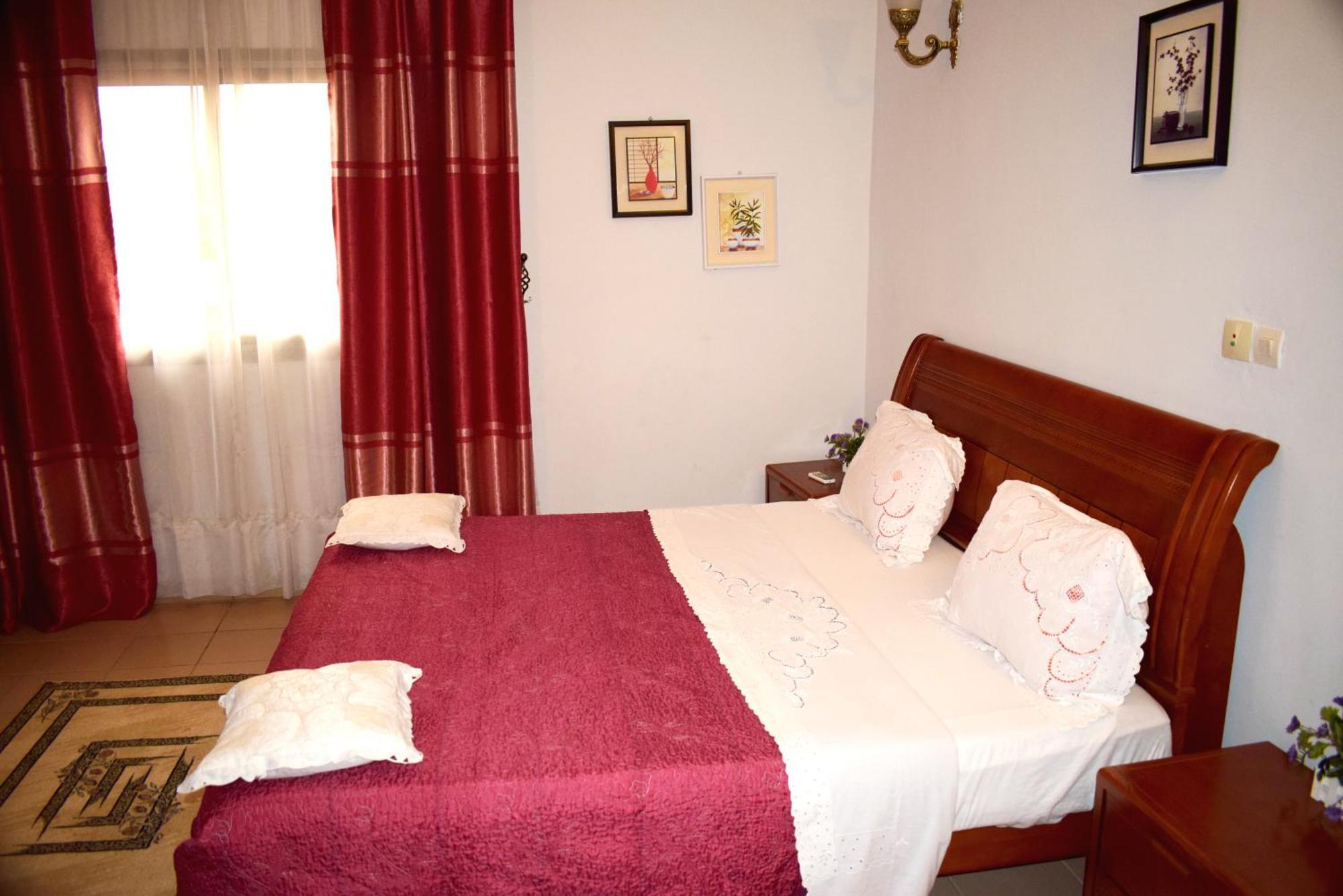 Toundalia Residence Yaounde Bagian luar foto