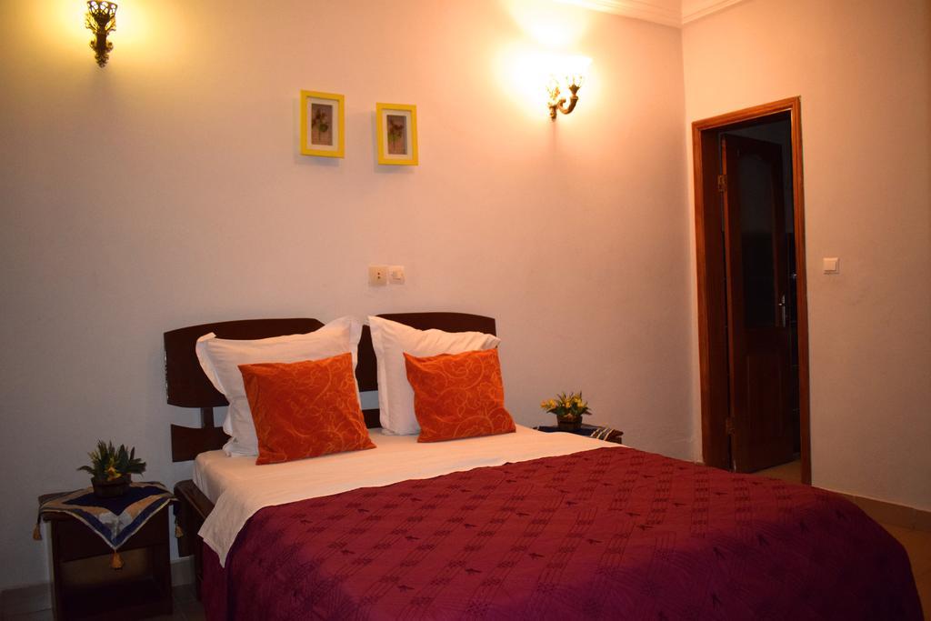 Toundalia Residence Yaounde Ruang foto