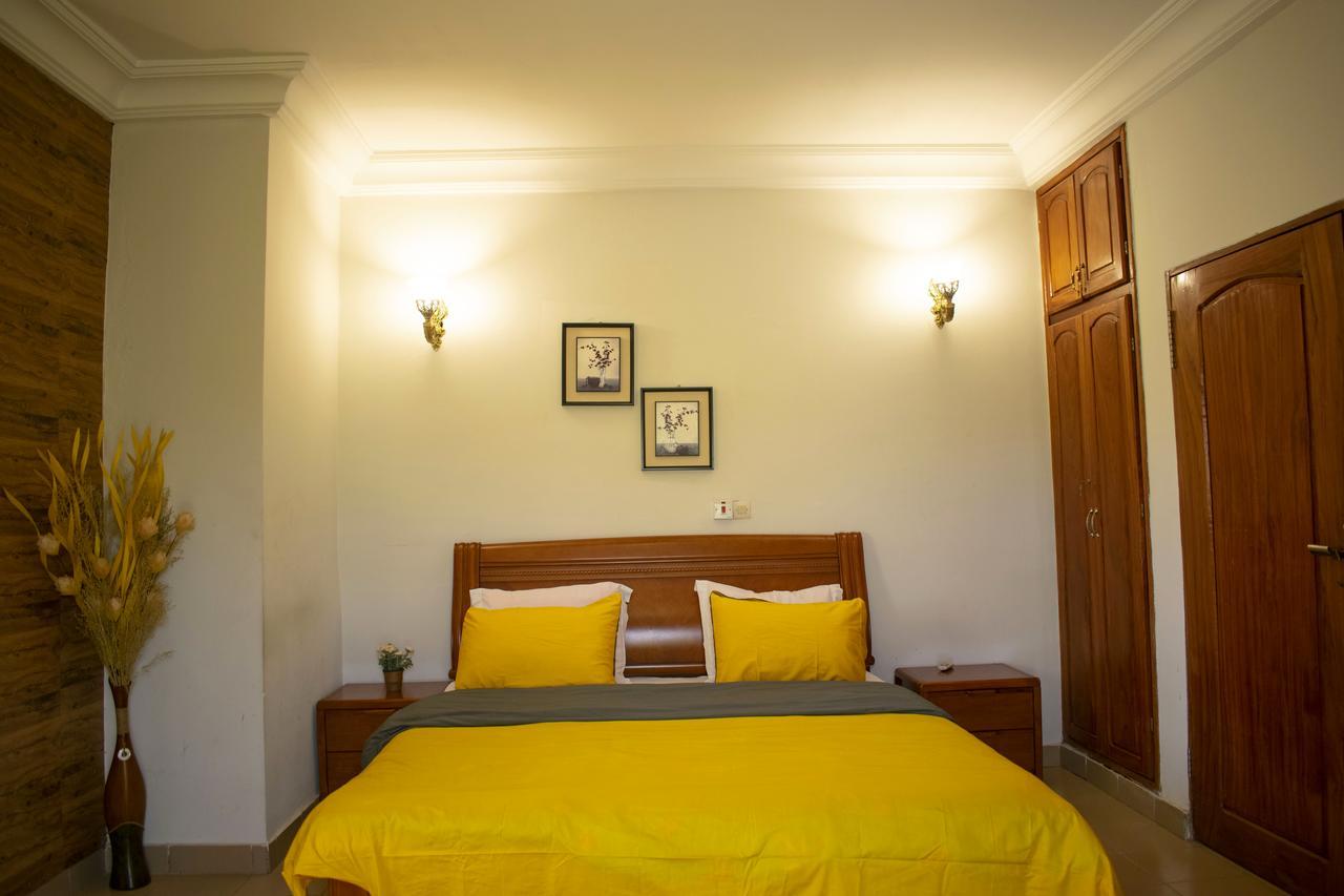 Toundalia Residence Yaounde Bagian luar foto